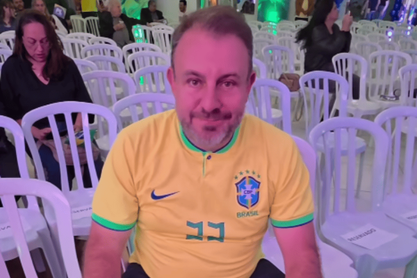 Com Flávio nos EUA, irmão de Zambelli pede a Trump: “Save Brazil”