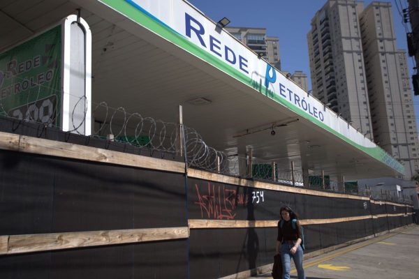 Mãe de procurado pela Interpol assume posto investigado após Carbono Oculto