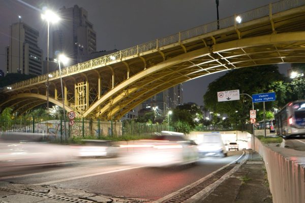 Velozes e Furiosos: motorista é flagrado a cada 15 min por excesso de velocidade em SP