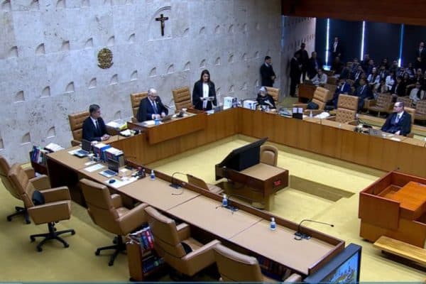 Governo Lula percebeu acenos do STF a Flávio após 1º turno