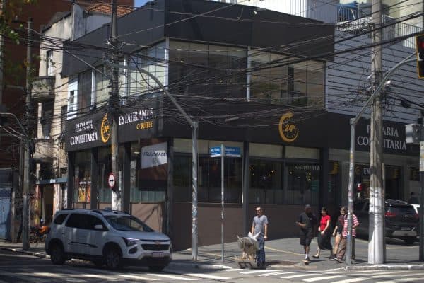 Entenda o esquema de “empresas-espelho” que usa padarias de SP em fraudes