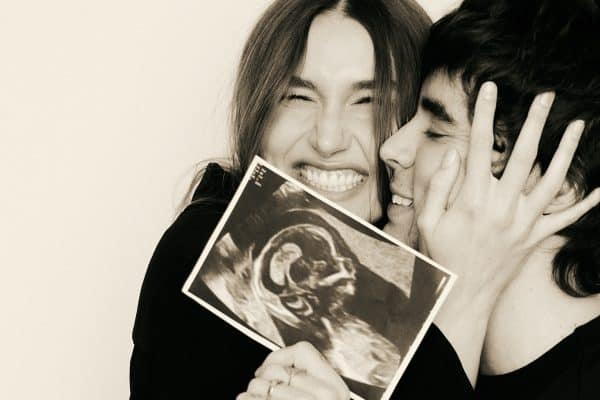 Sasha Meneghel anuncia que está grávida do 1º filho com João Lucas; veja fotos