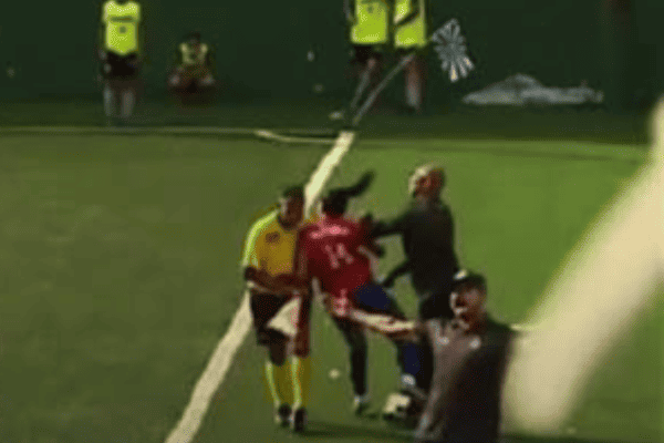 Coritiba demite treinador de goleiras após agressão a jogadora adversária