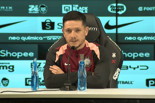Garro se defende de rumores de atrito no Corinthians e diz que há “muitas mentiras”