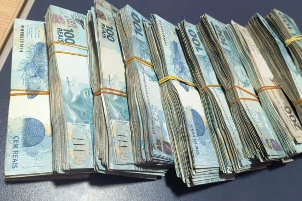 PM apreende R$ 100 mil em espécie e carro de luxo do influenciador Toguro