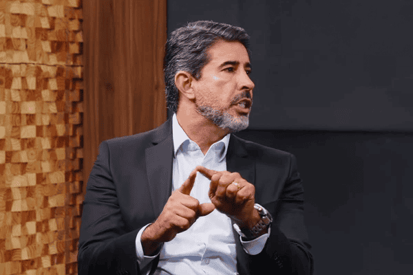 Roosevelt Vilela quer corrigir distorção salarial das forças do DF; veja vídeo