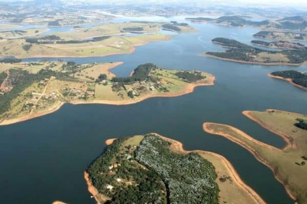 Cantareira supera 50% do volume pela primeira vez em 16 meses