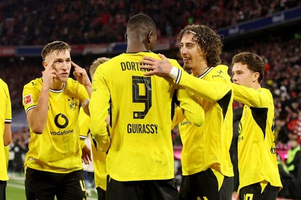 Fábio Silva marca no fim, e Dortmund busca empate contra o Bayern