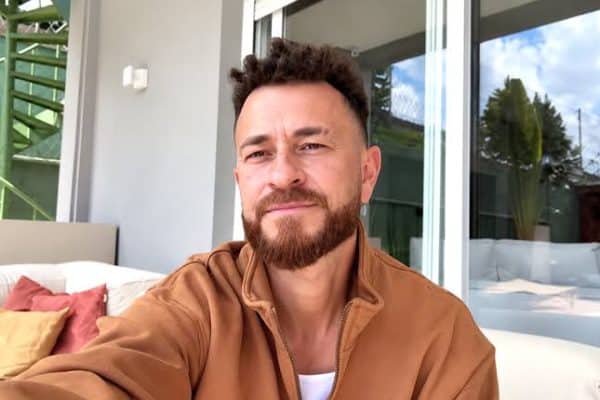 Urgente! Ex-marido de Boca Rosa é atingido por tiro após deputado disparar a arma