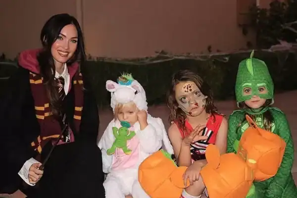 Megan Fox revelou que seus três filhos são trans? Entenda a polêmica envolvendo a atriz